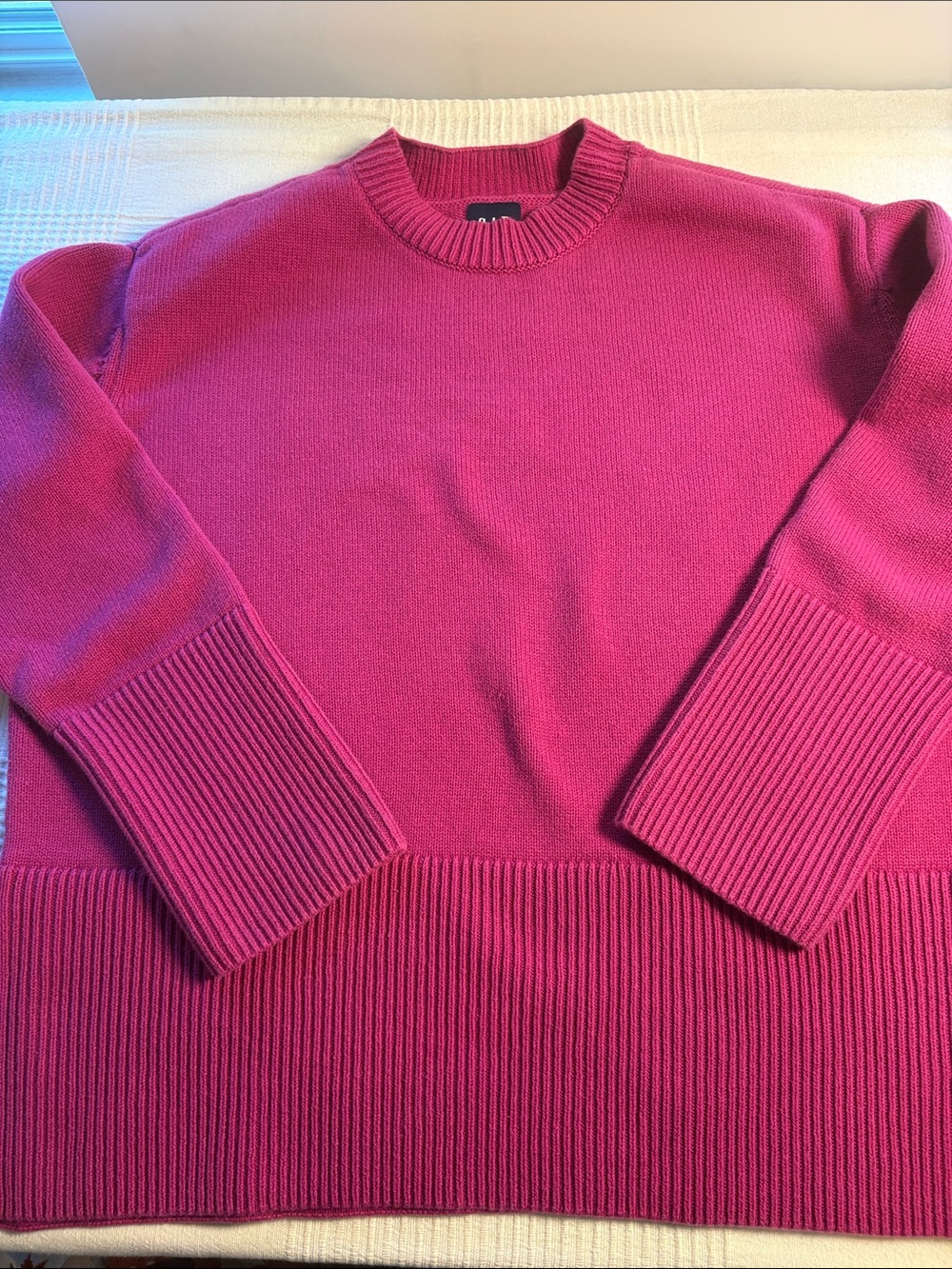 GAP Women's Crewneck Sweater in Vibrant Fuchsia